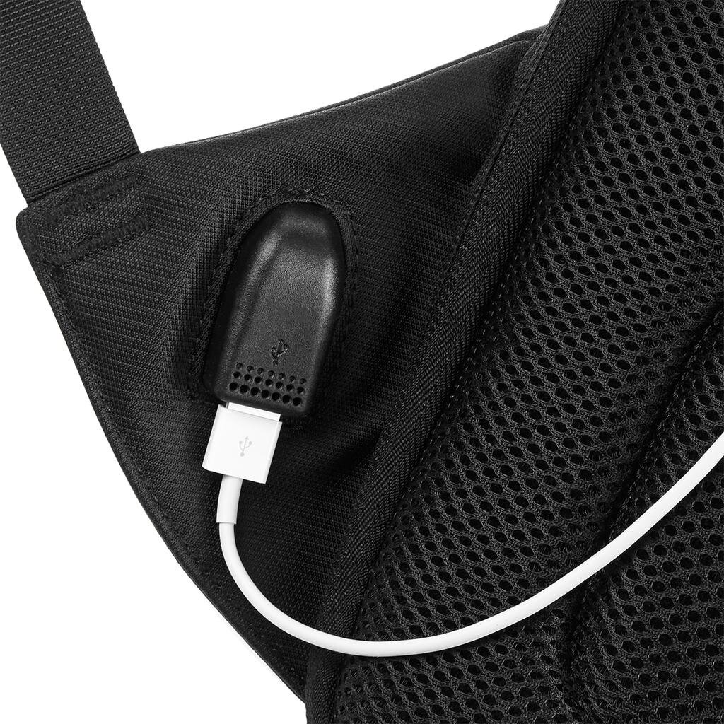 Kuprinė Quadra QD925 su integruotu USB krovimui 15.6" 6
